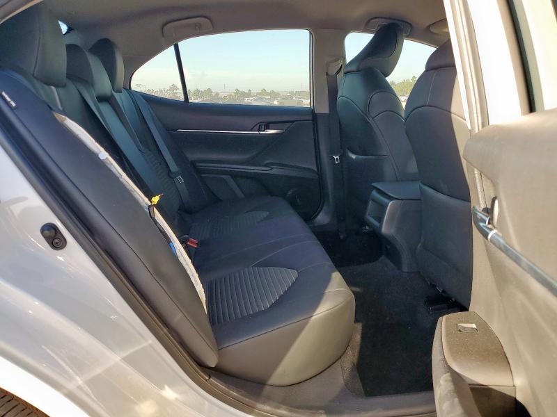 4T1T11AK6PU119864 - 2023 TOYOTA CAMRY SE NIGHT SHADE WHITE photo 11