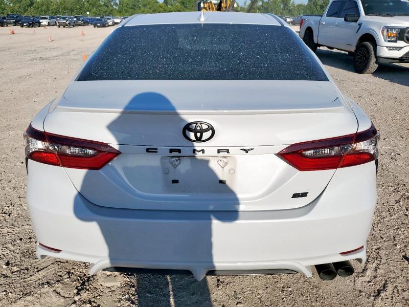 4T1T11AK6PU119864 - 2023 TOYOTA CAMRY SE NIGHT SHADE WHITE photo 6