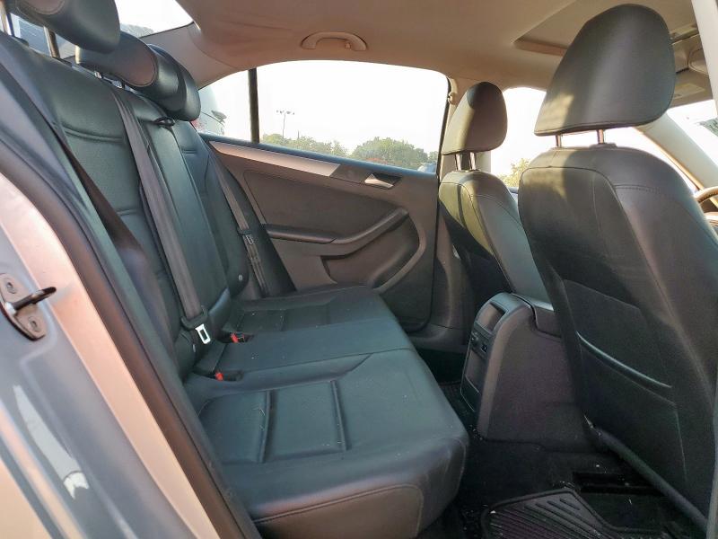 3VWD17AJ7EM354971 - 2014 VOLKSWAGEN JETTA SE SILVER photo 10