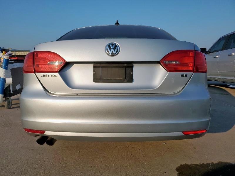 3VWD17AJ7EM354971 - 2014 VOLKSWAGEN JETTA SE SILVER photo 6