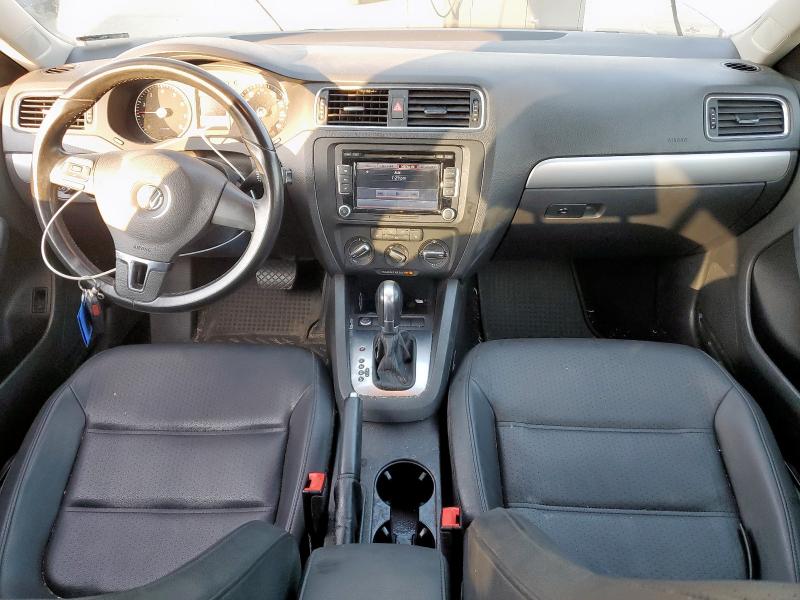 3VWD17AJ7EM354971 - 2014 VOLKSWAGEN JETTA SE SILVER photo 8