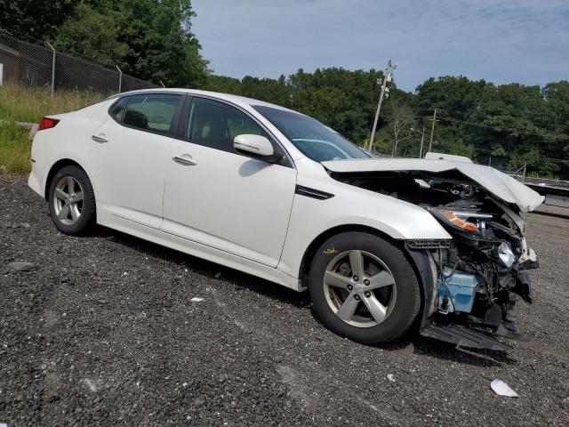 KNAGM4A74F5629047 - 2015 KIA OPTIMA LX WHITE photo 4