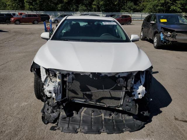 4T1C11AK2LU346382 - 2020 TOYOTA CAMRY LE WHITE photo 5