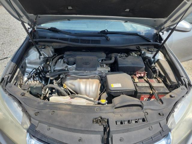 4T1BF1FK9FU095080 - 2015 TOYOTA CAMRY LE Silber Foto 11