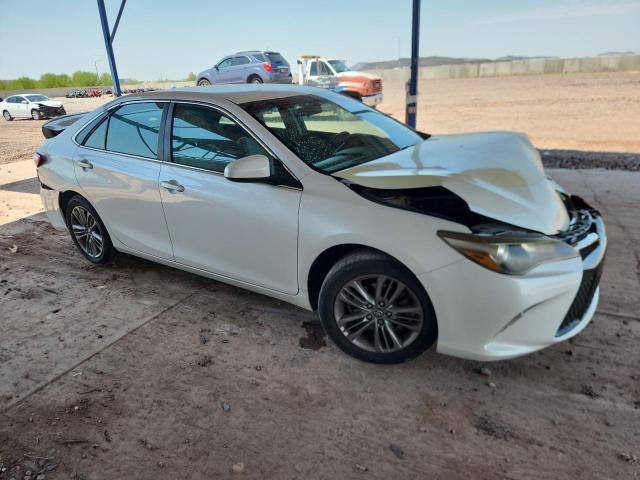 4T1BF1FK2HU321060 - 2017 TOYOTA CAMRY LE WHITE photo 4