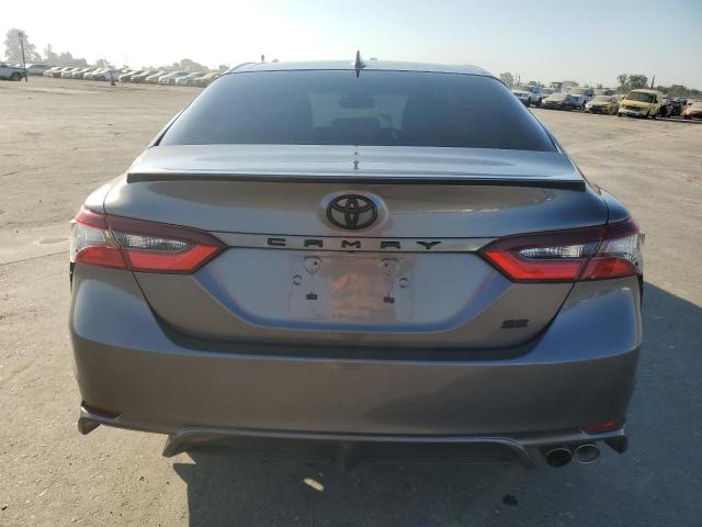 4T1S11AK7PU170124 - 2023 TOYOTA CAMRY SE NIGHT SHADE CHARCOAL photo 6