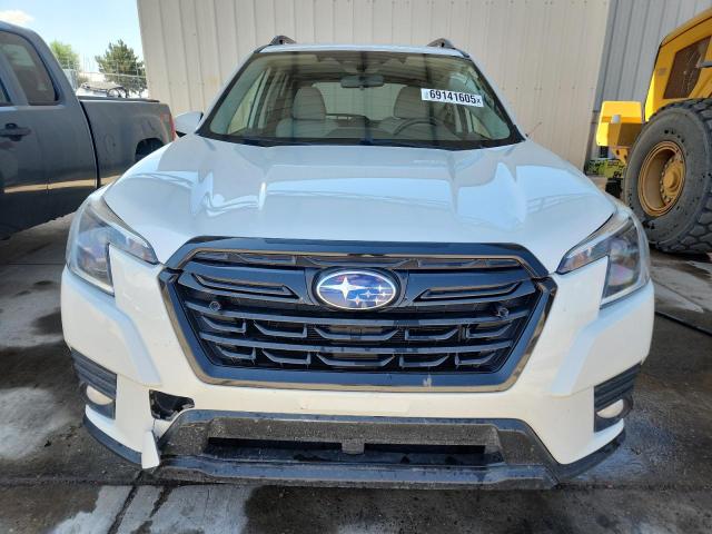JF2SKADC1NH502409 - 2022 SUBARU FORESTER PREMIUM თეთრი ფოტო 5