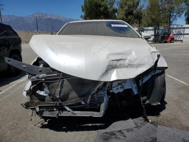 4T1BF1FK4HU443659 - 2017 TOYOTA CAMRY LE 白色 照片 5