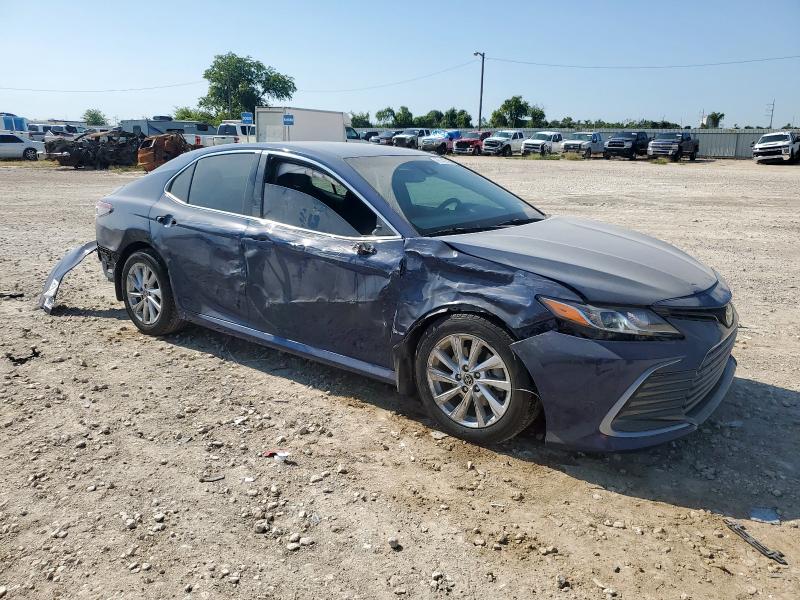 4T1R11AK4PU138097 - 2023 TOYOTA CAMRY LE BLUE photo 4