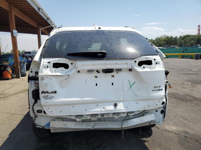 JTMRWRFV2KD029069 - 2019 TOYOTA RAV4 XLE Biały zdjęcie 6