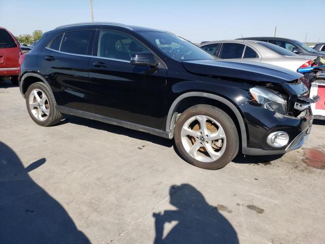 WDCTG4EB4LU023881 - 2020 MERCEDES-BENZ GLA 250 BLACK photo 4