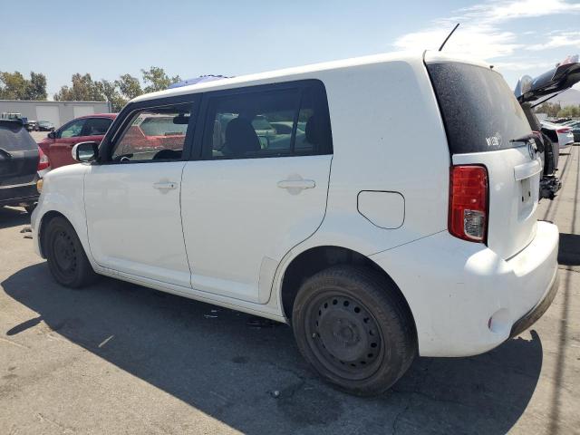 JTLZE4FE4EJ050408 - 2014 TOYOTA SCION XB WHITE photo 2