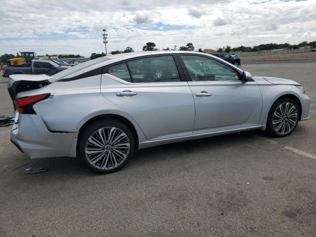 1N4BL4EW6PN361384 - 2023 NISSAN ALTIMA SL SILVER photo 3