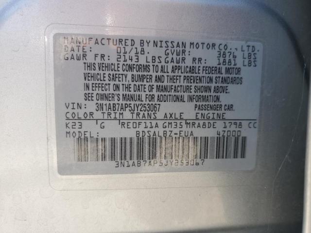 3N1AB7AP5JY253067 - 2018 NISSAN SENTRA S 银色 照片 12