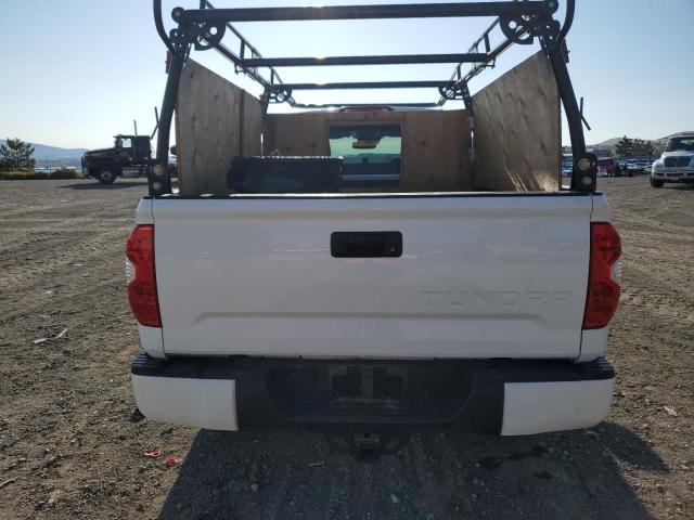 5TFUY5F16KX839765 - 2019 TOYOTA TUNDRA DOUBLE CAB SR/SR5 WHITE photo 6