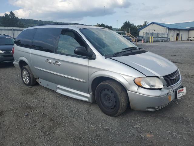 2C4GP44L43R123574 - 2003 CHRYSLER TOWN & COU LX SILVER photo 4