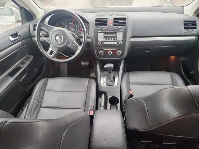 3VWRX7AJ6AM166022 - 2010 VOLKSWAGEN JETTA SE 白色 照片 8