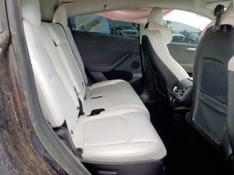 7SAYGAEE9RF205746 - 2024 TESLA MODEL Y Gris foto 10