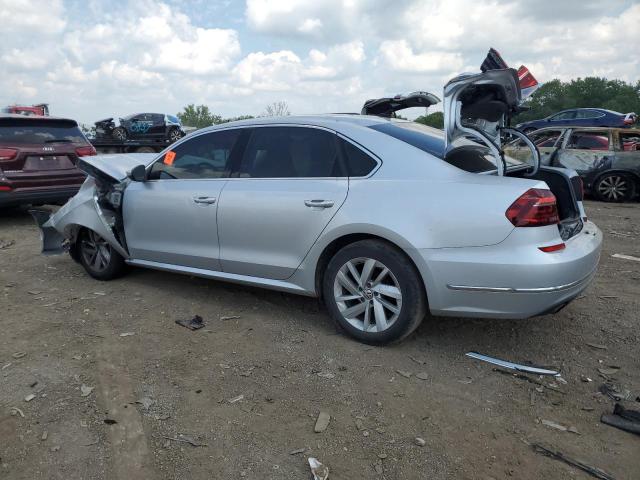 1VWBA7A33JC005844 - 2018 VOLKSWAGEN PASSAT SE SILVER photo 2