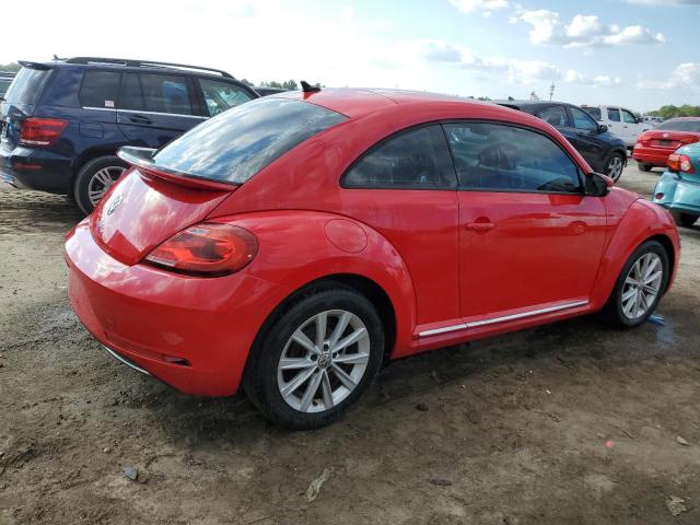 3VWJ17AT9HM613940 - 2017 VOLKSWAGEN BEETLE SE RED photo 3