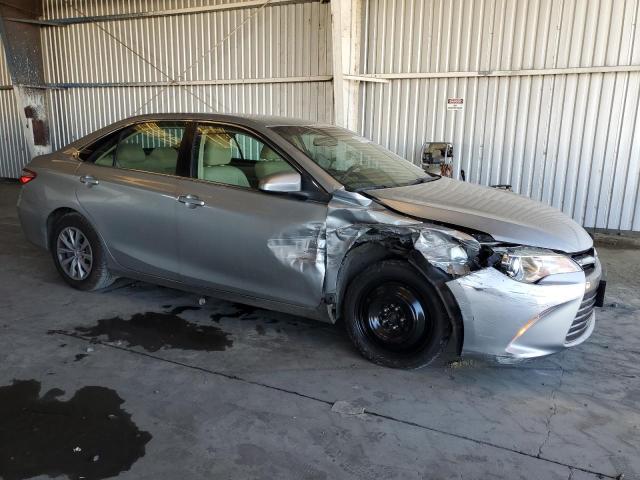 4T1BF1FK3GU260395 - 2016 TOYOTA CAMRY LE 银色 照片 4