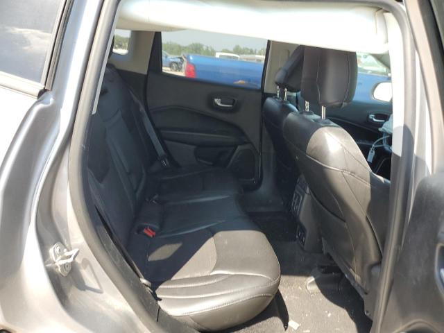 3C4NJDBB1JT314141 - 2018 JEEP COMPASS LATITUDE Gümüş fotoğraf 11