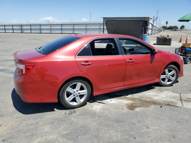 4T1BF1FK0CU595172 - 2012 TOYOTA CAMRY BASE RED photo 3
