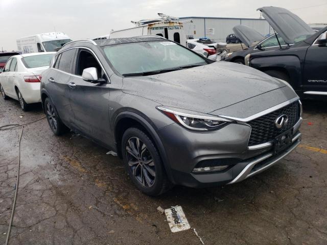 SJKCH5CR8JA046827 - 2018 INFINITI QX30 BASE GRAY photo 4