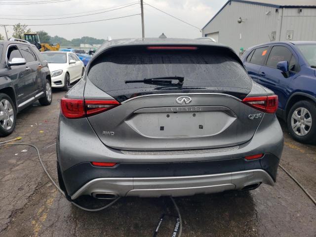 SJKCH5CR8JA046827 - 2018 INFINITI QX30 BASE GRAY photo 6