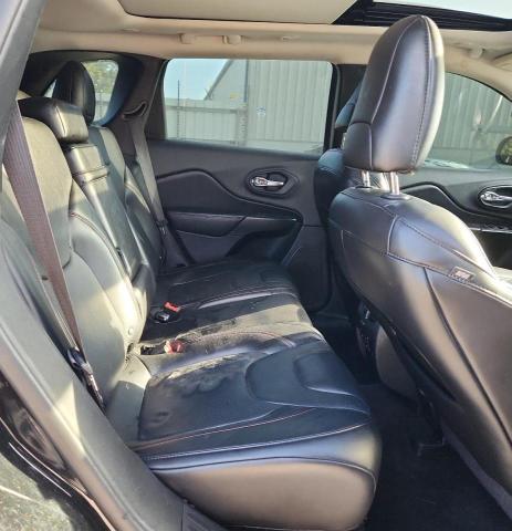 1C4PJMBN8KD200650 - 2019 JEEP CHEROKEE TRAILHAWK BLACK photo 11