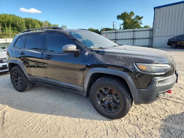 1C4PJMBN8KD200650 - 2019 JEEP CHEROKEE TRAILHAWK BLACK photo 4
