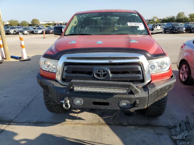 5TFEM5F12BX022325 - 2011 TOYOTA TUNDRA CREWMAX SR5 RED photo 5