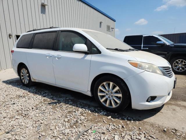 5TDDK3DC2BS020414 - 2011 TOYOTA SIENNA XLE 白色 照片 4
