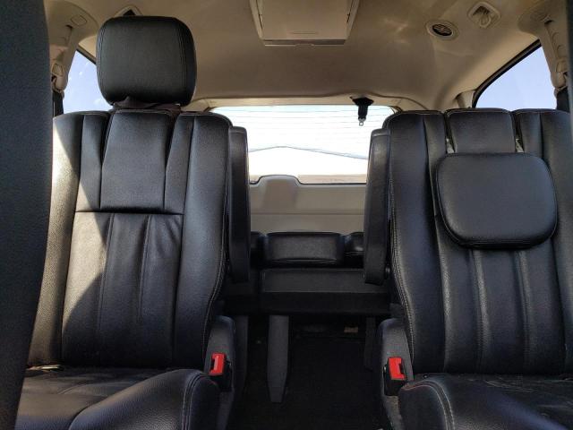 2C4RC1BG3GR142003 - 2016 CHRYSLER TOWN & COU TOURING RED photo 10