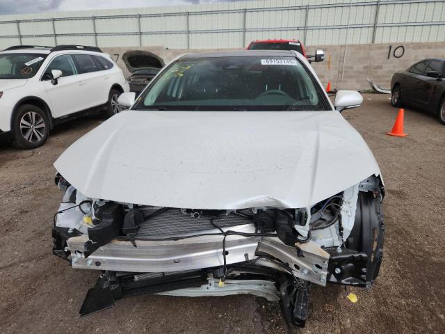 4T1DAACK4SU066169 - 2025 TOYOTA CAMRY XSE WHITE photo 5