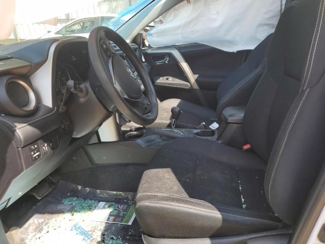 2T3RFREV3FW357062 - 2015 TOYOTA RAV4 XLE WHITE photo 7