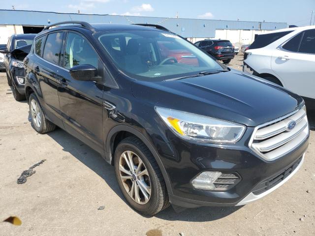 1FMCU9GD5JUC31951 - 2018 FORD ESCAPE SE BLACK photo 4