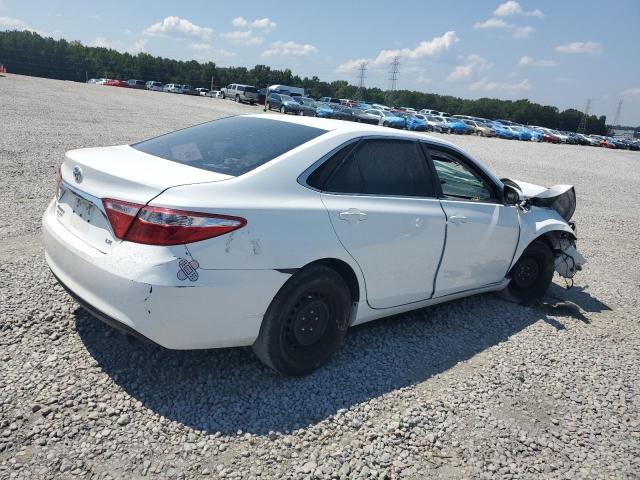 4T1BF1FK9HU714537 - 2017 TOYOTA CAMRY LE WHITE photo 3
