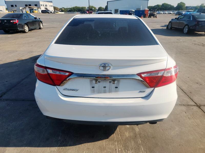 4T1BF1FK5HU665238 - 2017 TOYOTA CAMRY SE LE WHITE photo 6