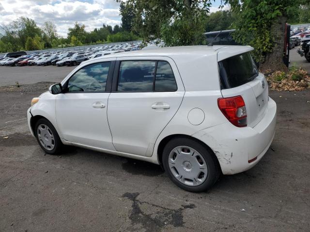 JTKKU4B42B1012340 - 2011 TOYOTA SCION XD WHITE photo 2