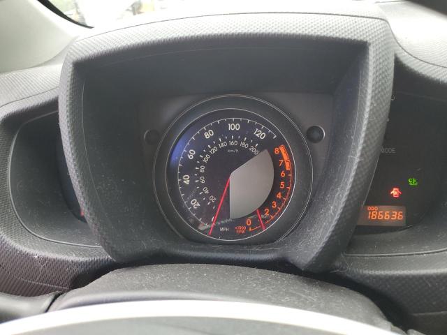 JTKKU4B42B1012340 - 2011 TOYOTA SCION XD WHITE photo 9