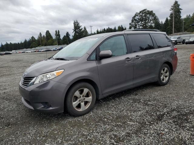 2013 TOYOTA SIENNA LE, 