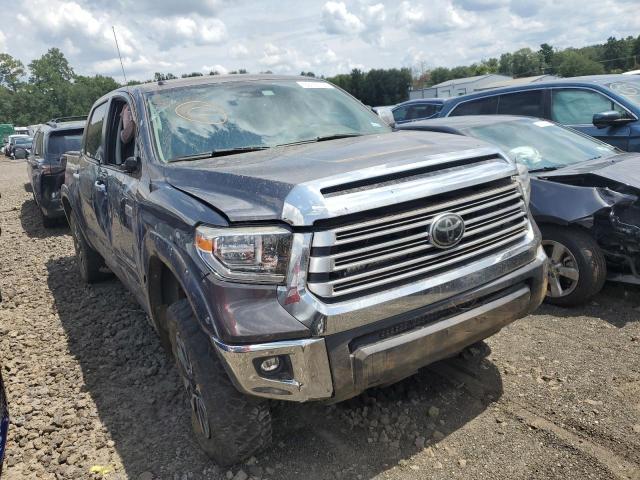 5TFHW5F13JX699275 - 2018 TOYOTA TUNDRA CREWMAX LIMITED GRAY photo 4