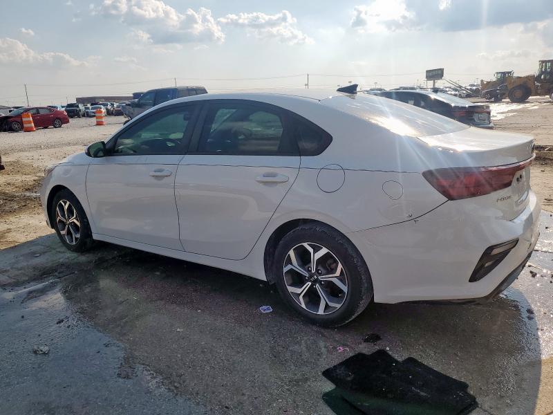 3KPF24AD7KE128792 - 2019 KIA FORTE FE WHITE photo 2