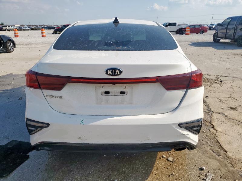 3KPF24AD7KE128792 - 2019 KIA FORTE FE WHITE photo 6