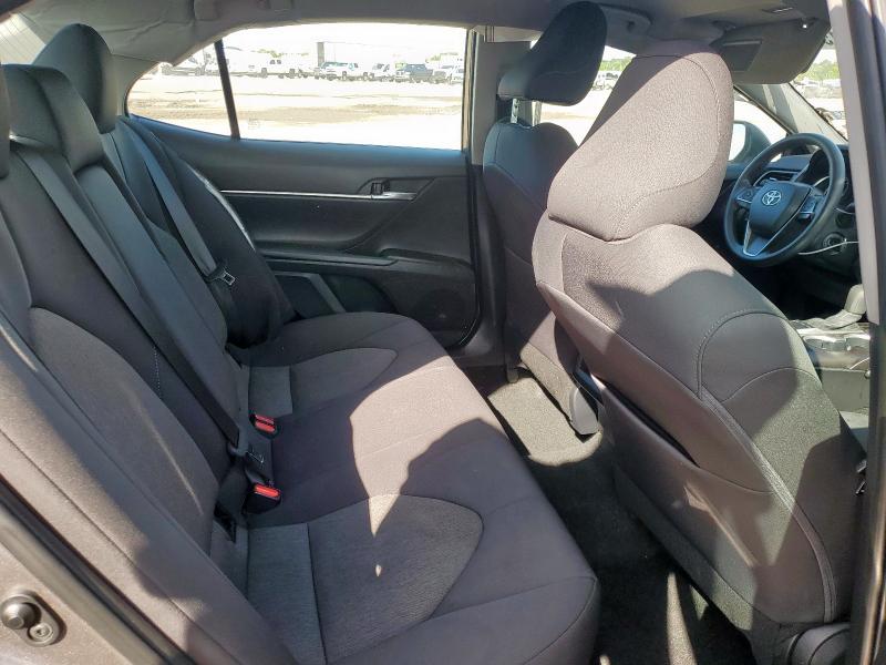 4T1C11AK7NU075208 - 2022 TOYOTA CAMRY LE GRAY photo 10