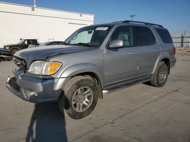 2004 TOYOTA SEQUOIA SR5, 