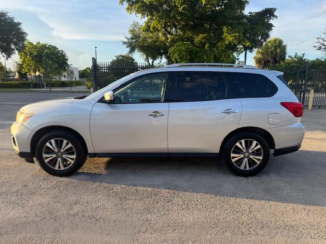 5N1DR2MN2HC672804 - 2017 NISSAN PATHFINDER S SILVER photo 12