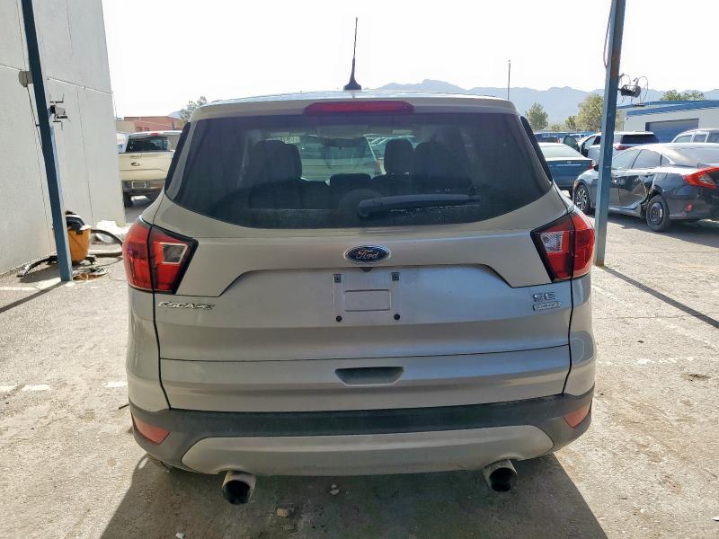1FMCU0GD7KUC25694 - 2019 FORD ESCAPE SE SILVER photo 6