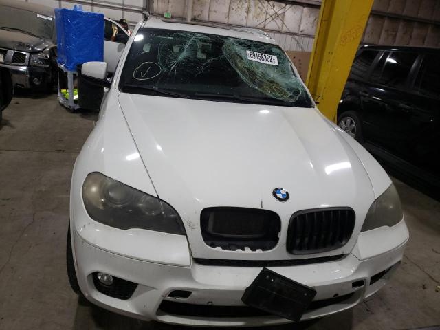 5UXZV8C5BL421755 - 2011 BMW X5 XDRIVE5 WHITE photo 5